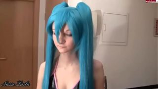 ADOLESCENTE ALEMÃO FODA-SE COMO MIKU HATSUNE COSPLAY SEXO COM FACIAL PORNO