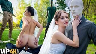 BRIDE4K. Newlyweds Love to have Sex in front of People